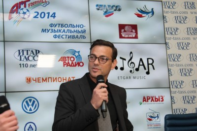 Аки Авни: «Надо позвать на «Арт-футбол» Бекхэма и Зидана!»